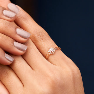 Lush Blossom Mesh Diamond Ring-Yellow Gold